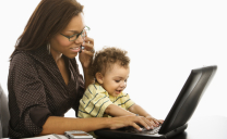Studiu eJobs: Doar o treime dintre mamele care lucrează reușesc să îmbine viața personală cu cea profesională